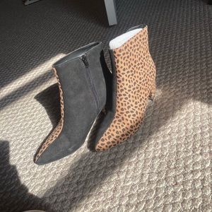 Bamboo brand two toned cheetah print booties